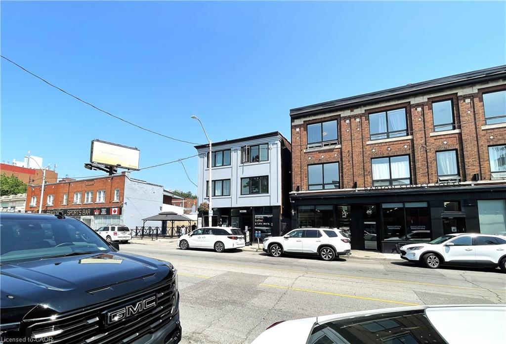 301 Barton Street E Property Photo 22