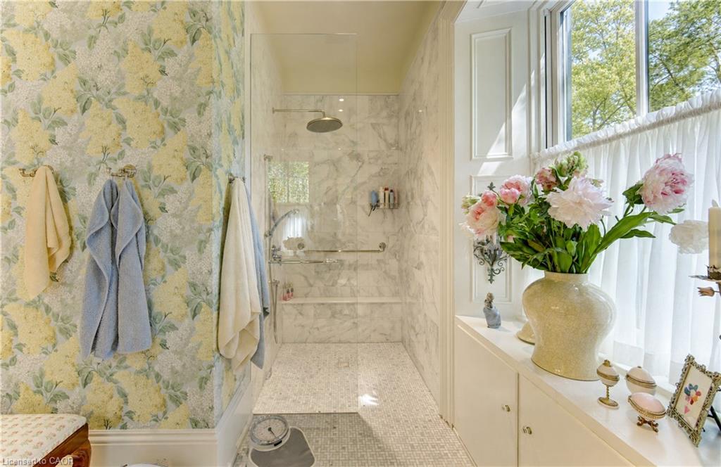 2596 Alps Road Property Photo 25