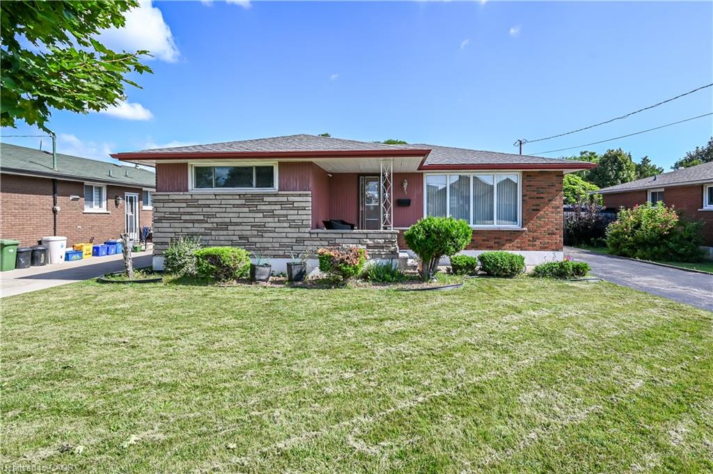 5 Kentley Drive Property Photo 3