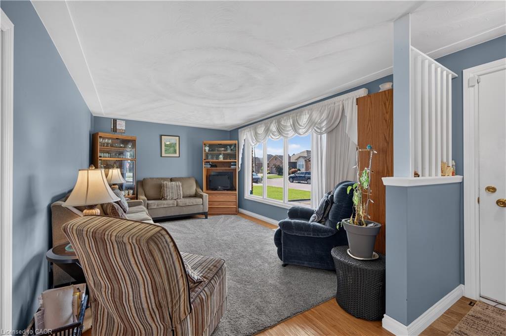 5 Kentley Drive Property Photo 6
