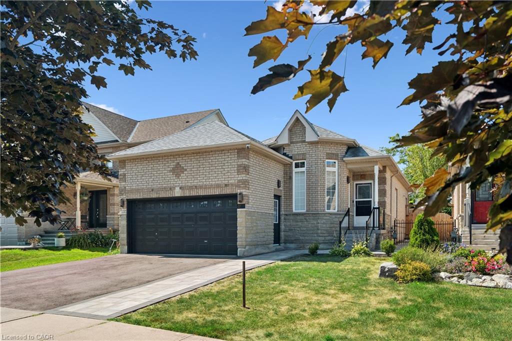 27 Spruce Boulevard Property Photo 3