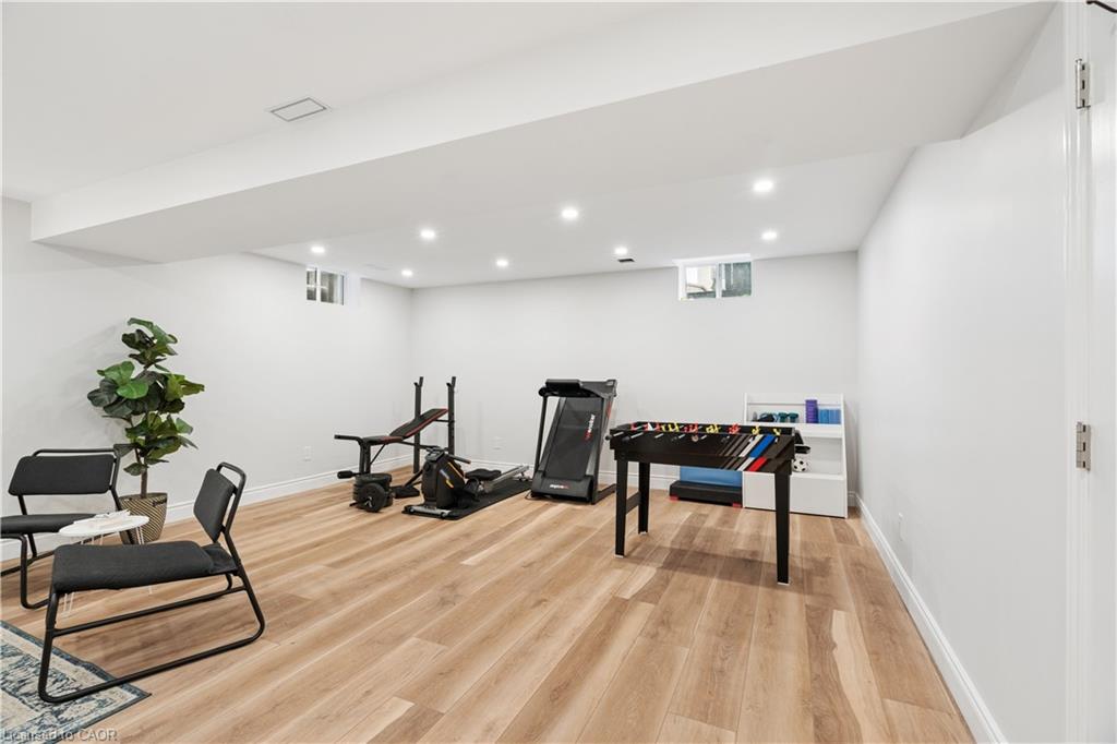 27 Spruce Boulevard Property Photo 26