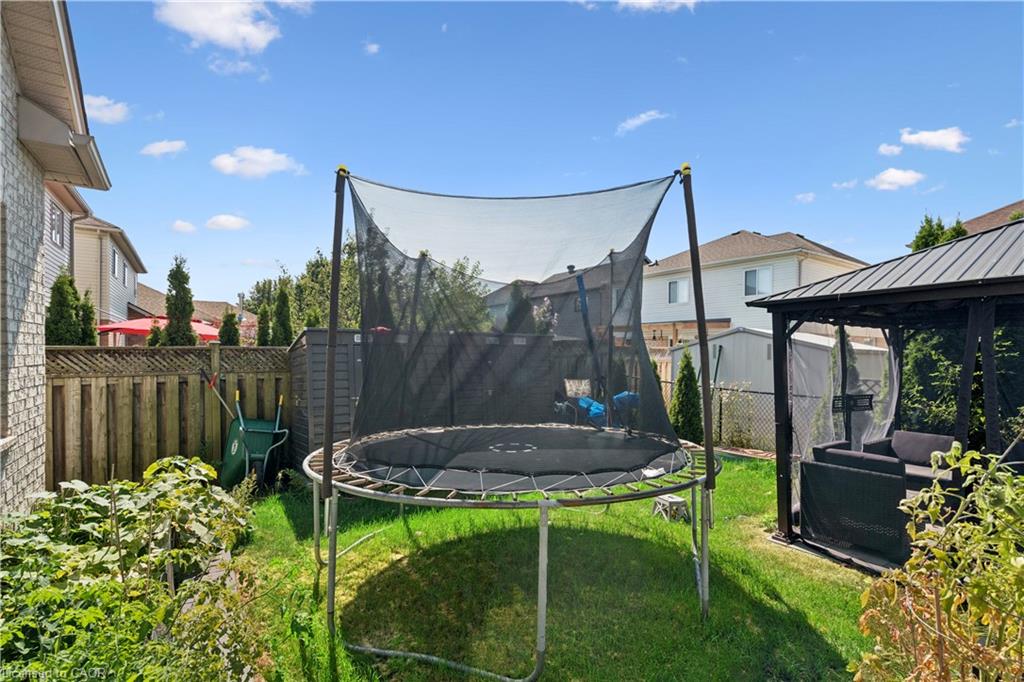 27 Spruce Boulevard Property Photo 40