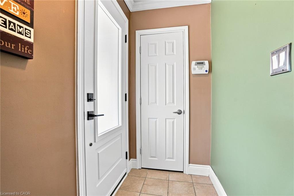 111 Sharon Avenue Property Photo 5