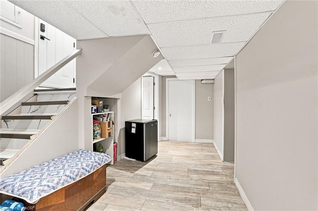 111 Sharon Avenue Property Photo 23