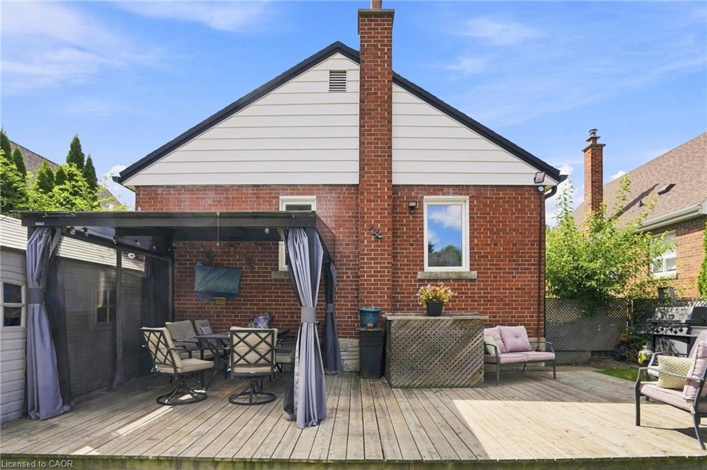 111 Sharon Avenue Property Photo 37