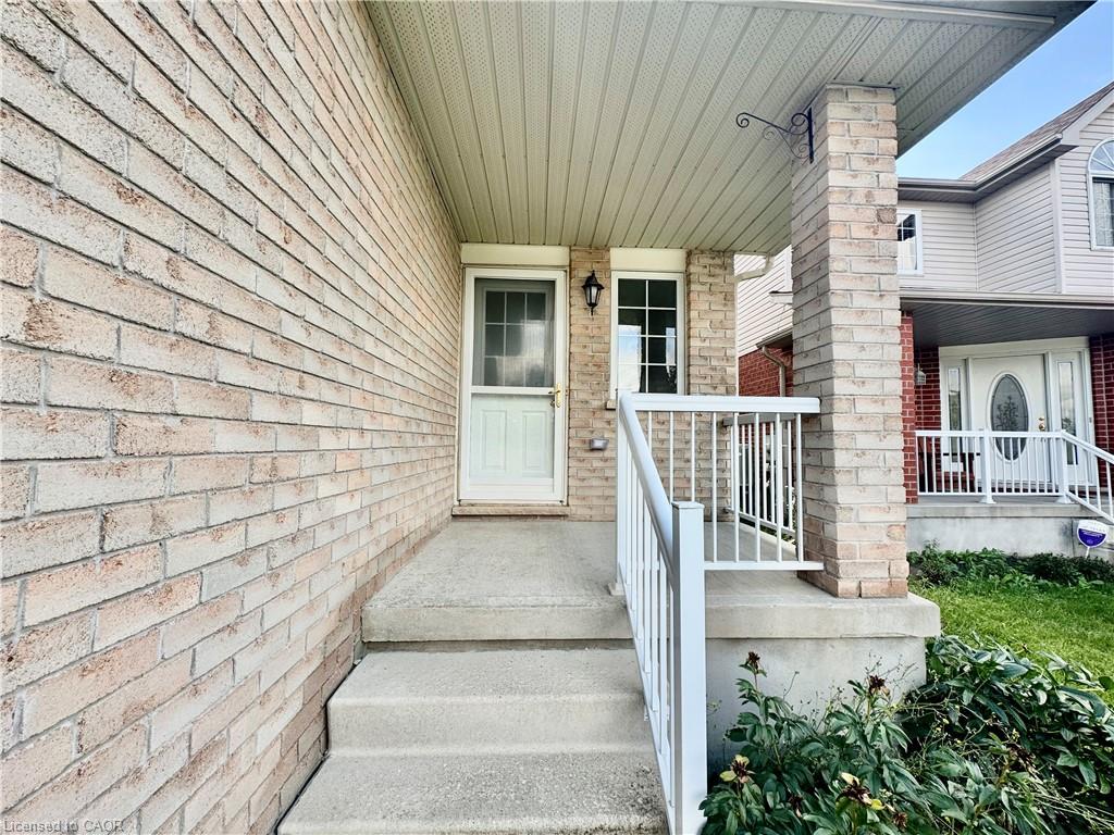 56 Lena Crescent Property Photo 3