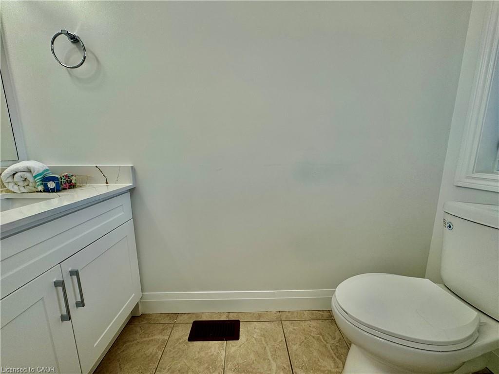56 Lena Crescent Property Photo 5