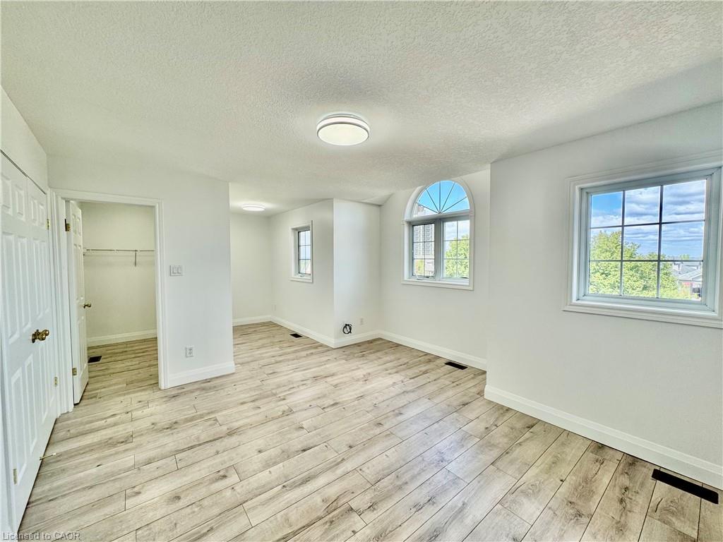56 Lena Crescent Property Photo 16