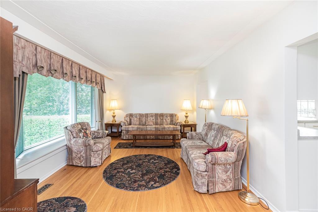 37 Lorne Avenue Property Photo 7