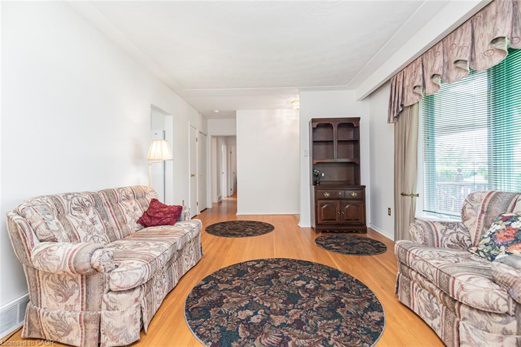 37 Lorne Avenue Property Photo 8