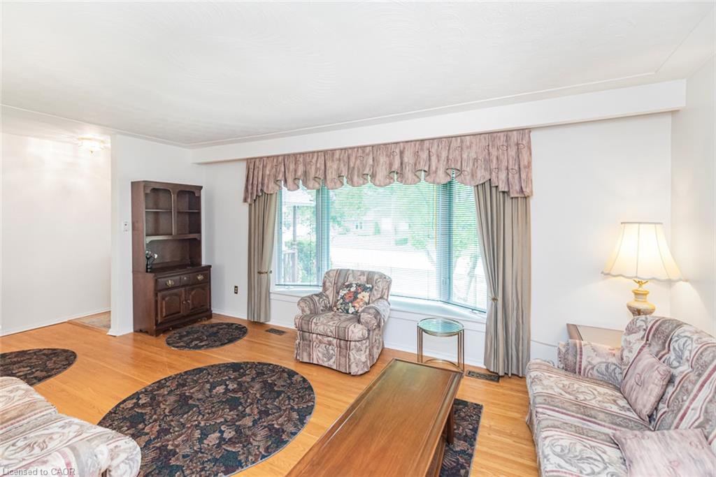 37 Lorne Avenue Property Photo 9