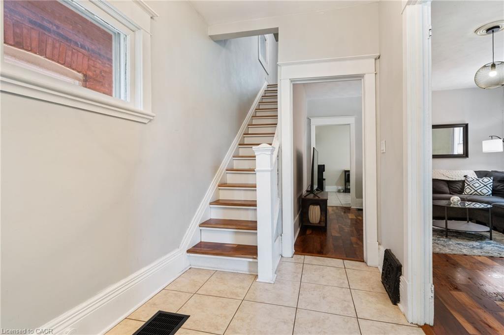 30 Dundas Street Property Photo 5