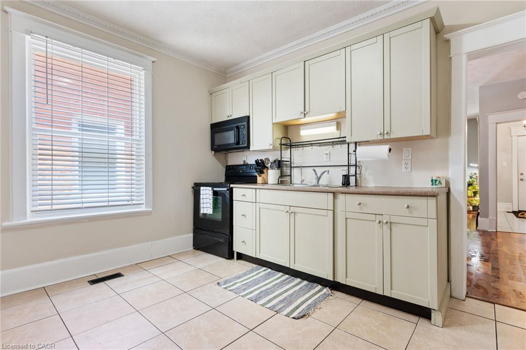 30 Dundas Street Property Photo 10