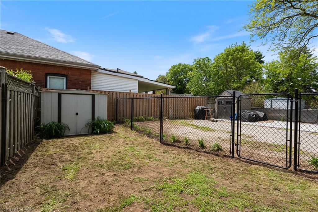 30 Dundas Street Property Photo 24