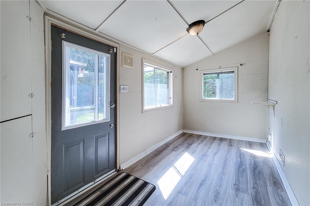 92 Munn Street Property Photo 34
