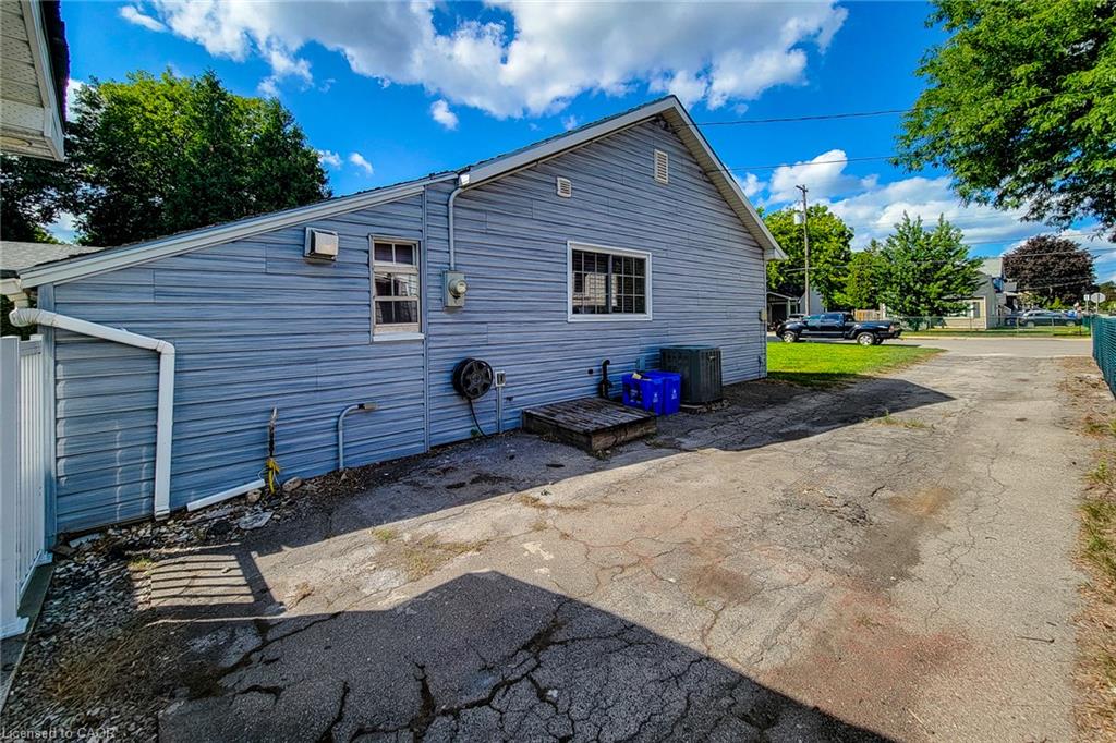 92 Munn Street Property Photo 38