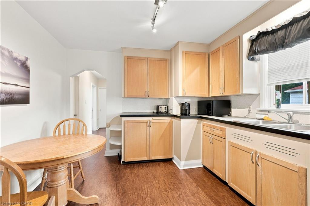 299 West 5th Street Property Photo 12