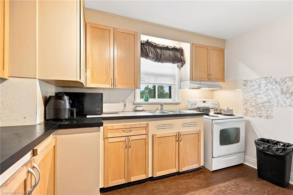 299 West 5th Street Property Photo 14