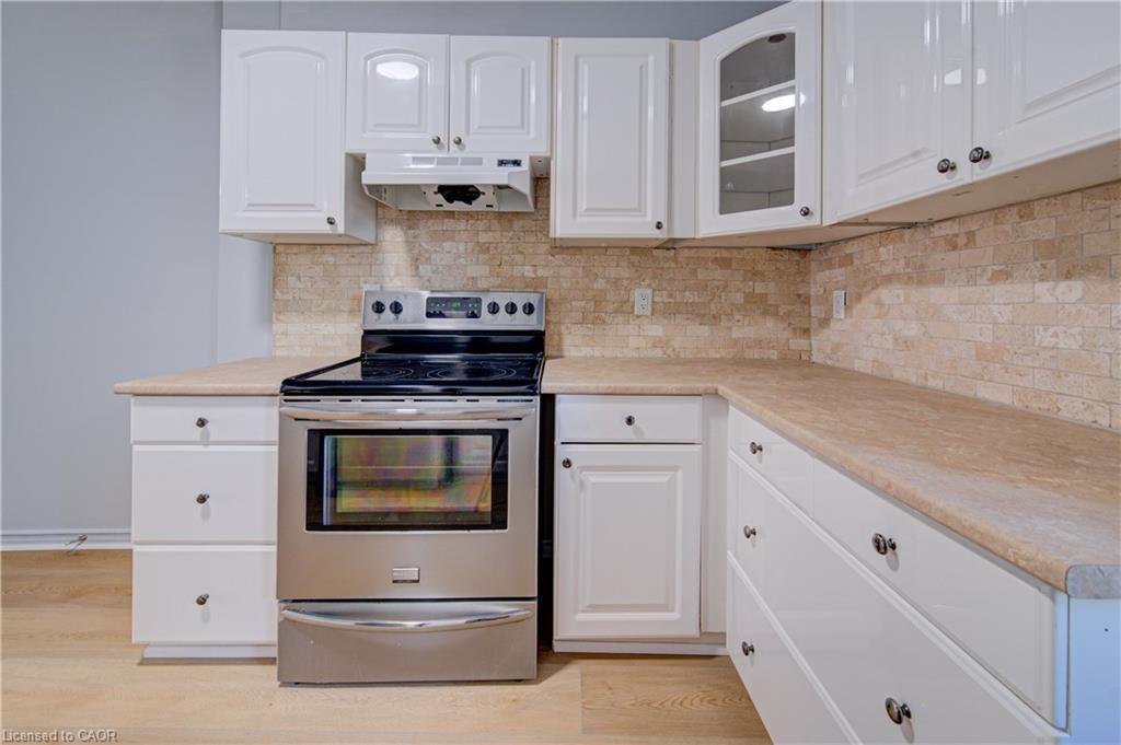 299 Bay Street N Property Photo 17