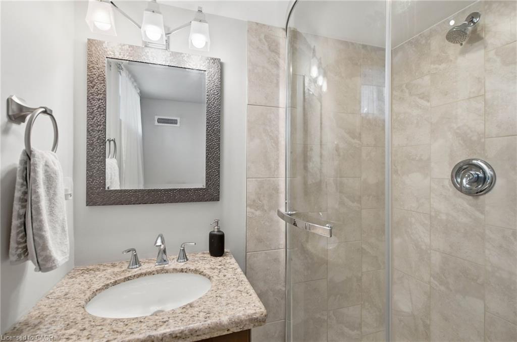 398 East 38th Street Property Photo 37