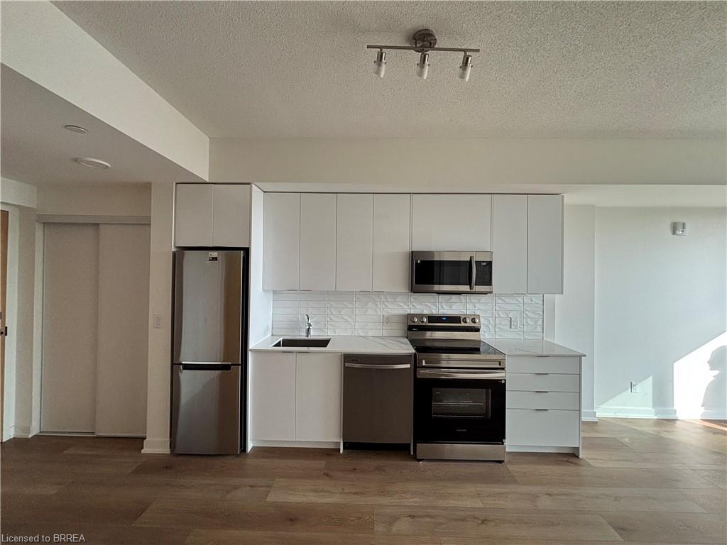1313-33 Erie Avenue Property Photo 8