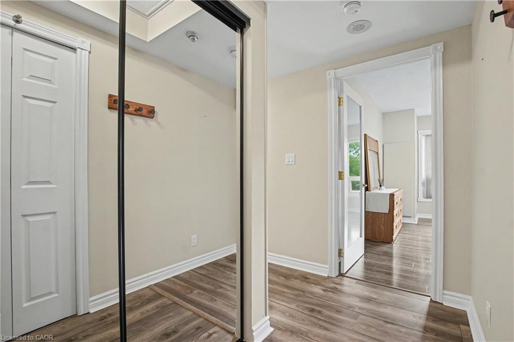 608-237 King Street W Property Photo 10