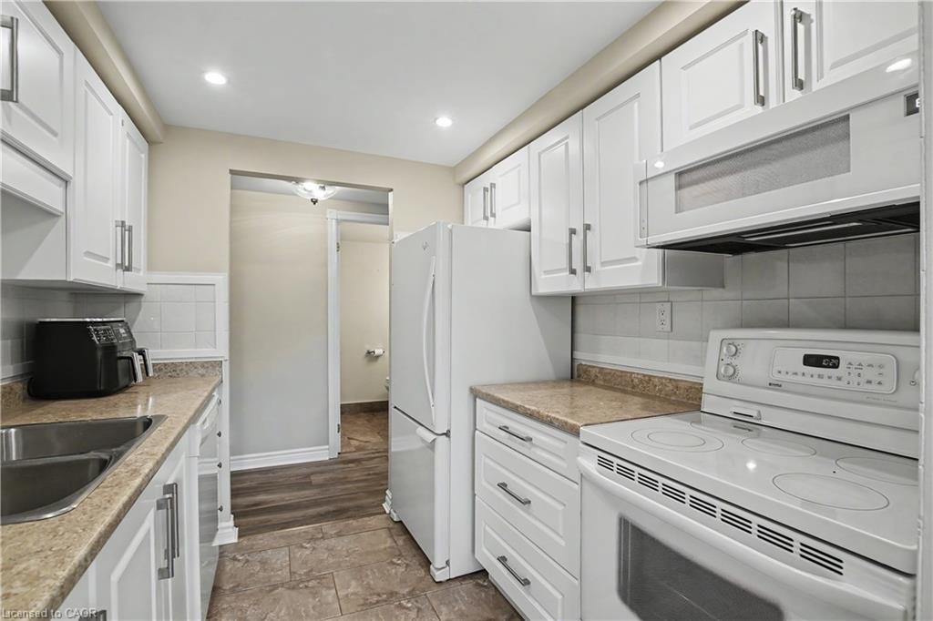 608-237 King Street W Property Photo 13