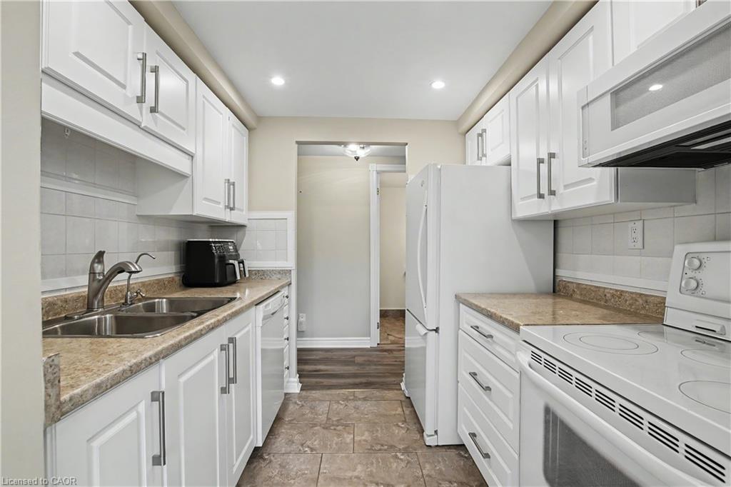 608-237 King Street W Property Photo 14