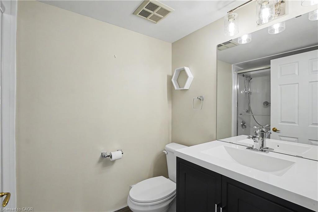 608-237 King Street W Property Photo 24
