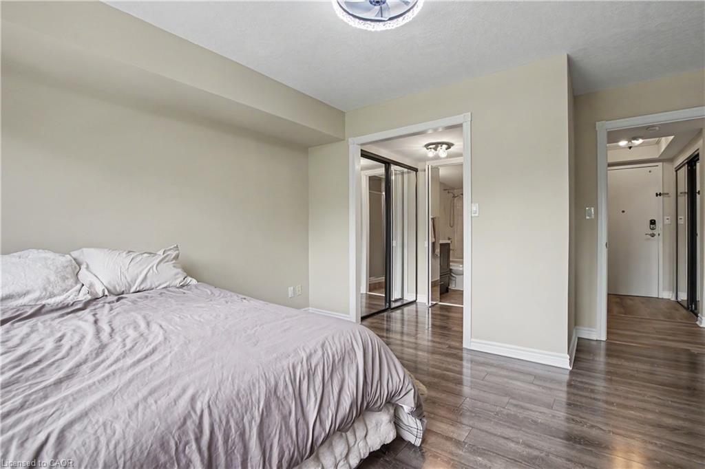 608-237 King Street W Property Photo 27
