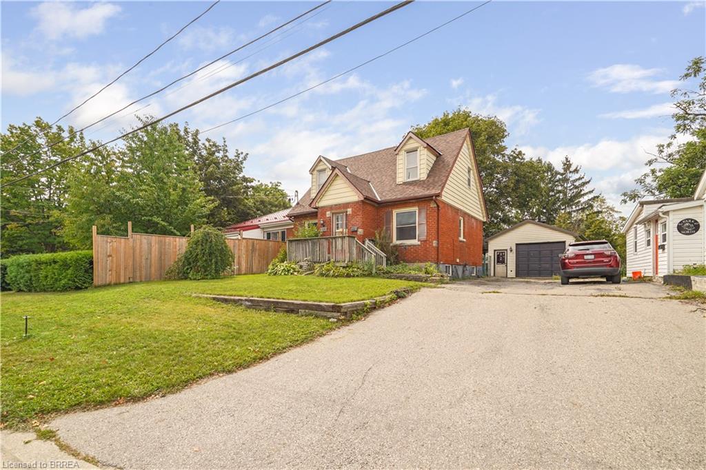 60 Park Road N Property Photo 1
