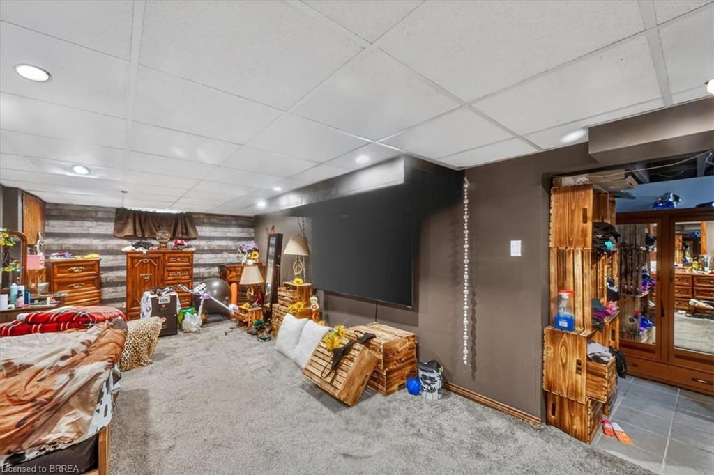 60 Park Road N Property Photo 19