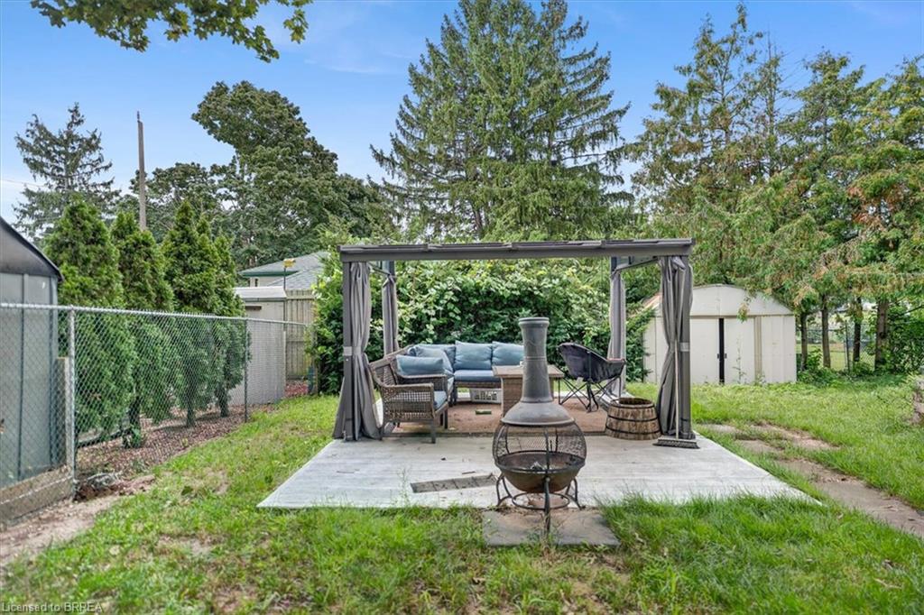 60 Park Road N Property Photo 20