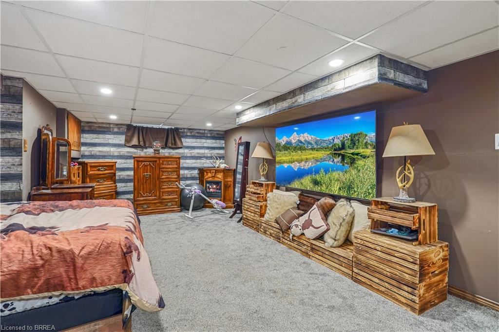 60 Park Road N Property Photo 25