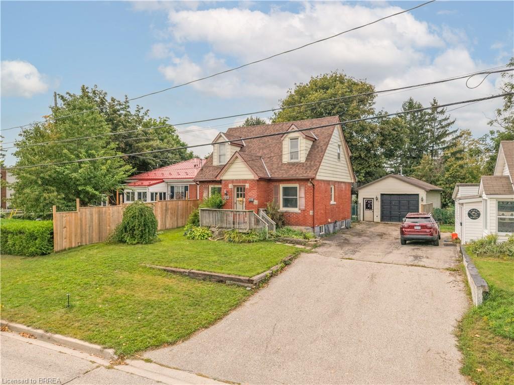 60 Park Road N Property Photo 40
