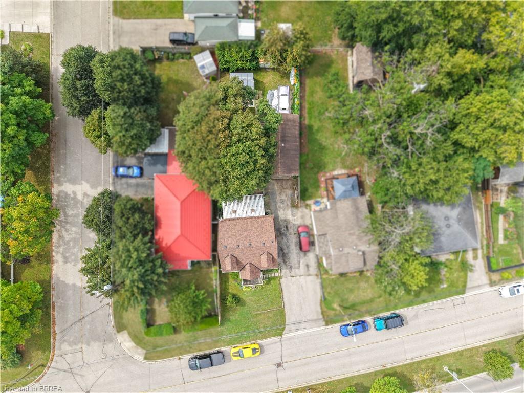 60 Park Road N Property Photo 43