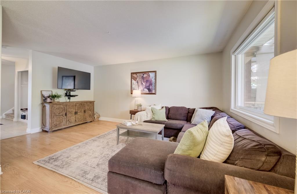 102 William Street N Property Photo 14