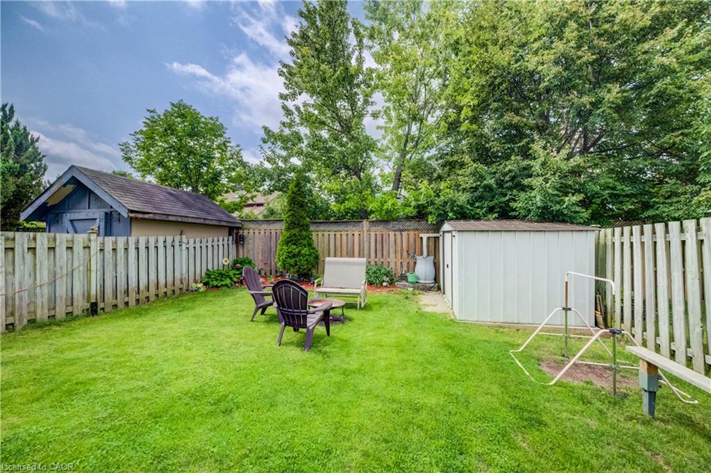 102 William Street N Property Photo 31
