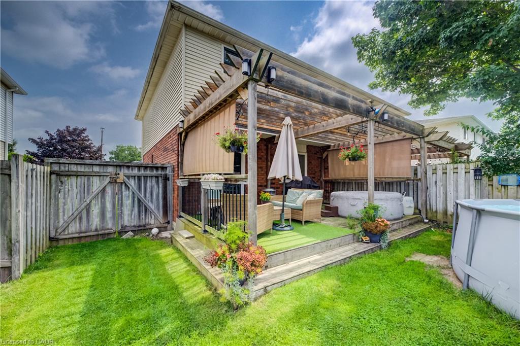 102 William Street N Property Photo 33