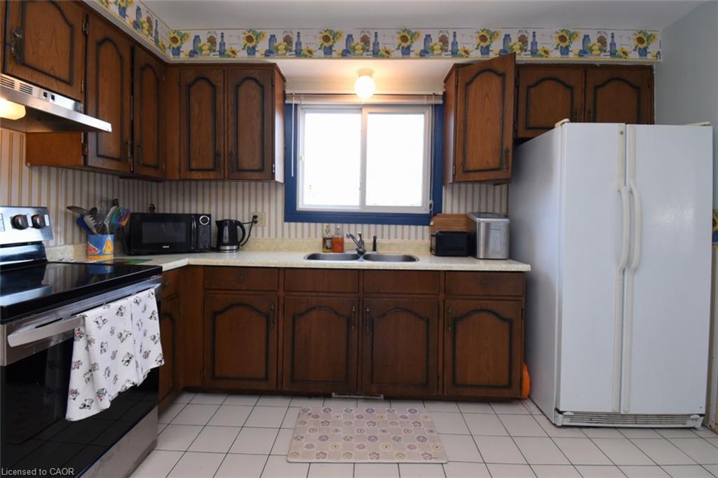 1345 Colonsay Drive Property Photo 13