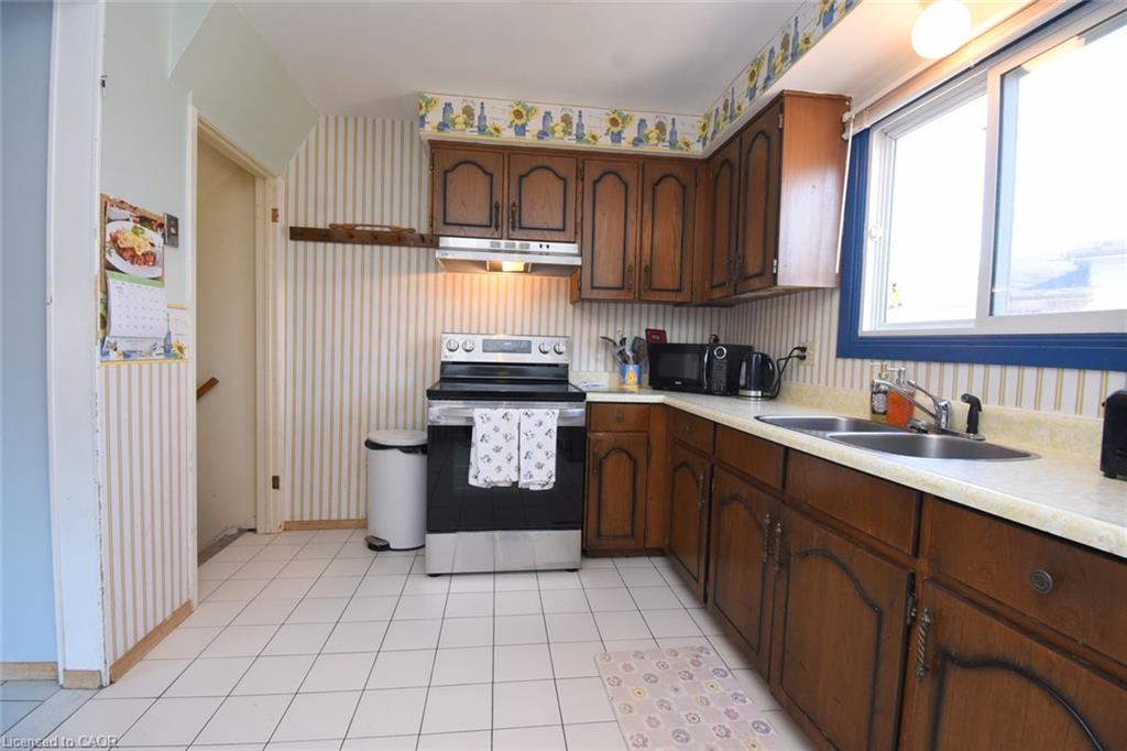 1345 Colonsay Drive Property Photo 14