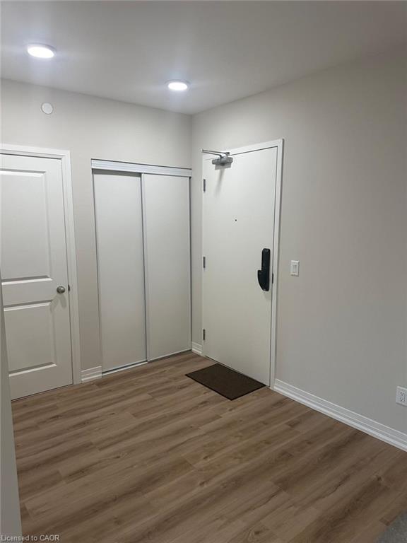 306-50 Herrick Avenue Property Photo 2
