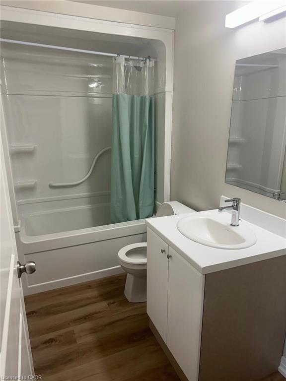 306-50 Herrick Avenue Property Photo 12