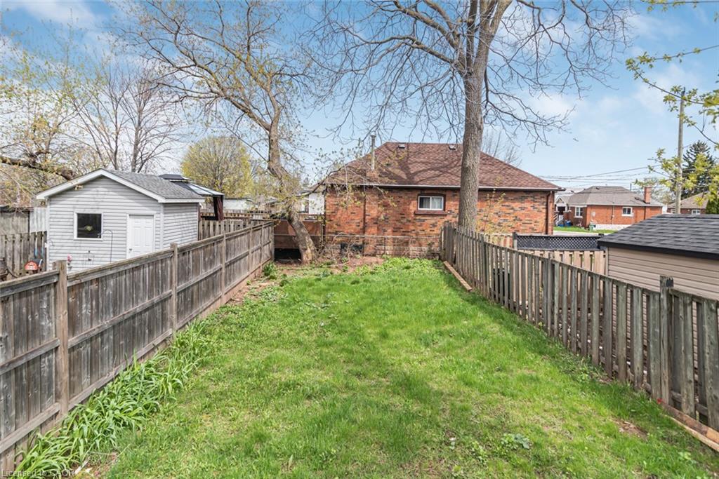 297 Britannia Avenue Property Photo 44