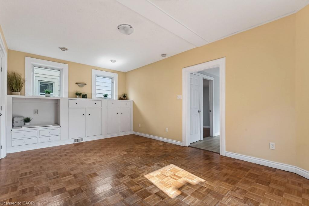 15 Adelaide Street Property Photo 12