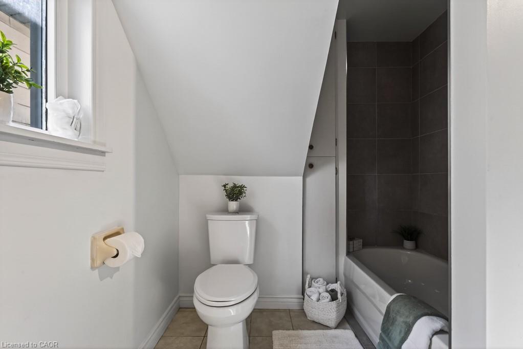 15 Adelaide Street Property Photo 22