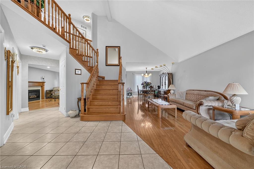 42 Hillgarden Avenue Property Photo 5