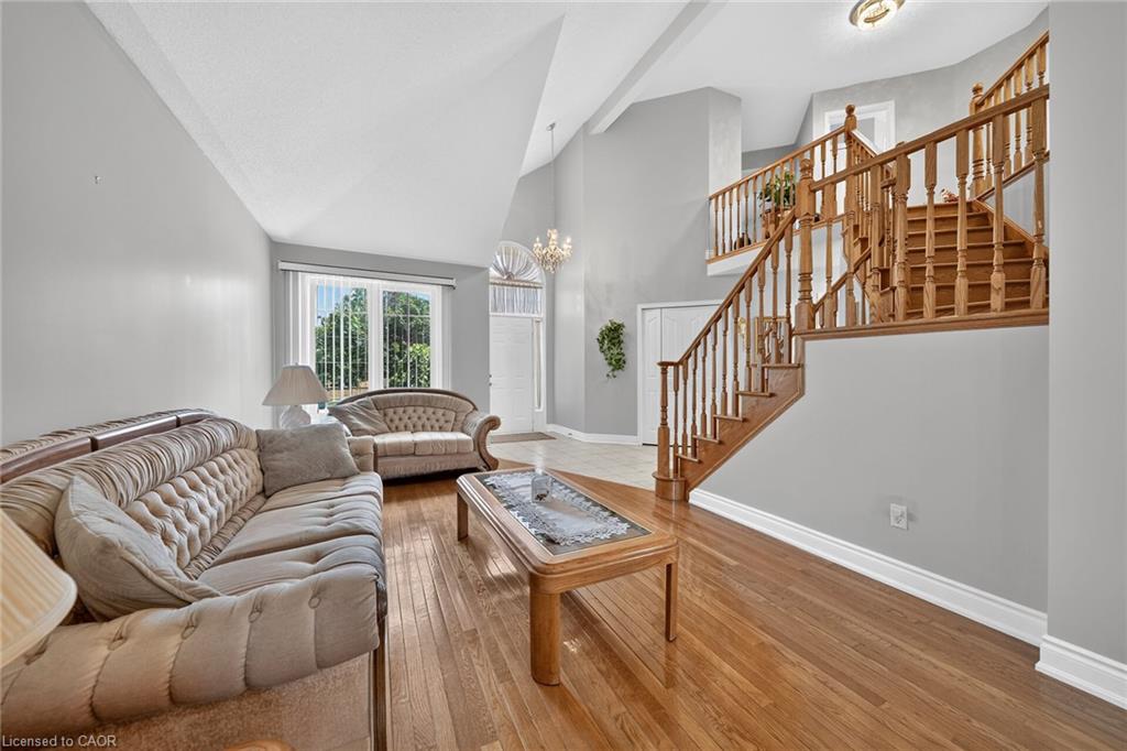 42 Hillgarden Avenue Property Photo 11