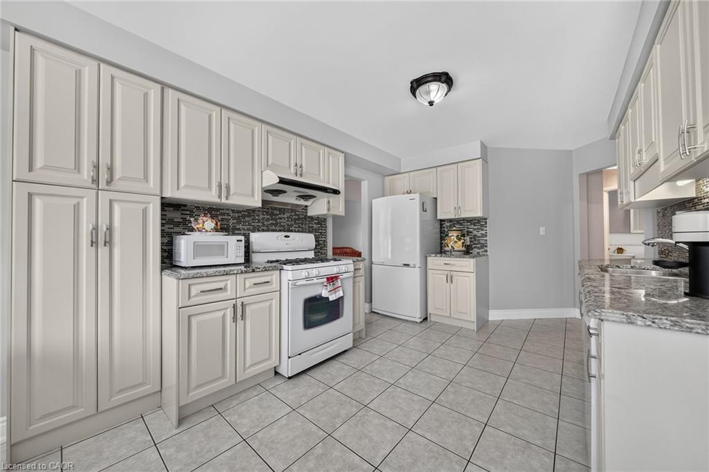 42 Hillgarden Avenue Property Photo 16
